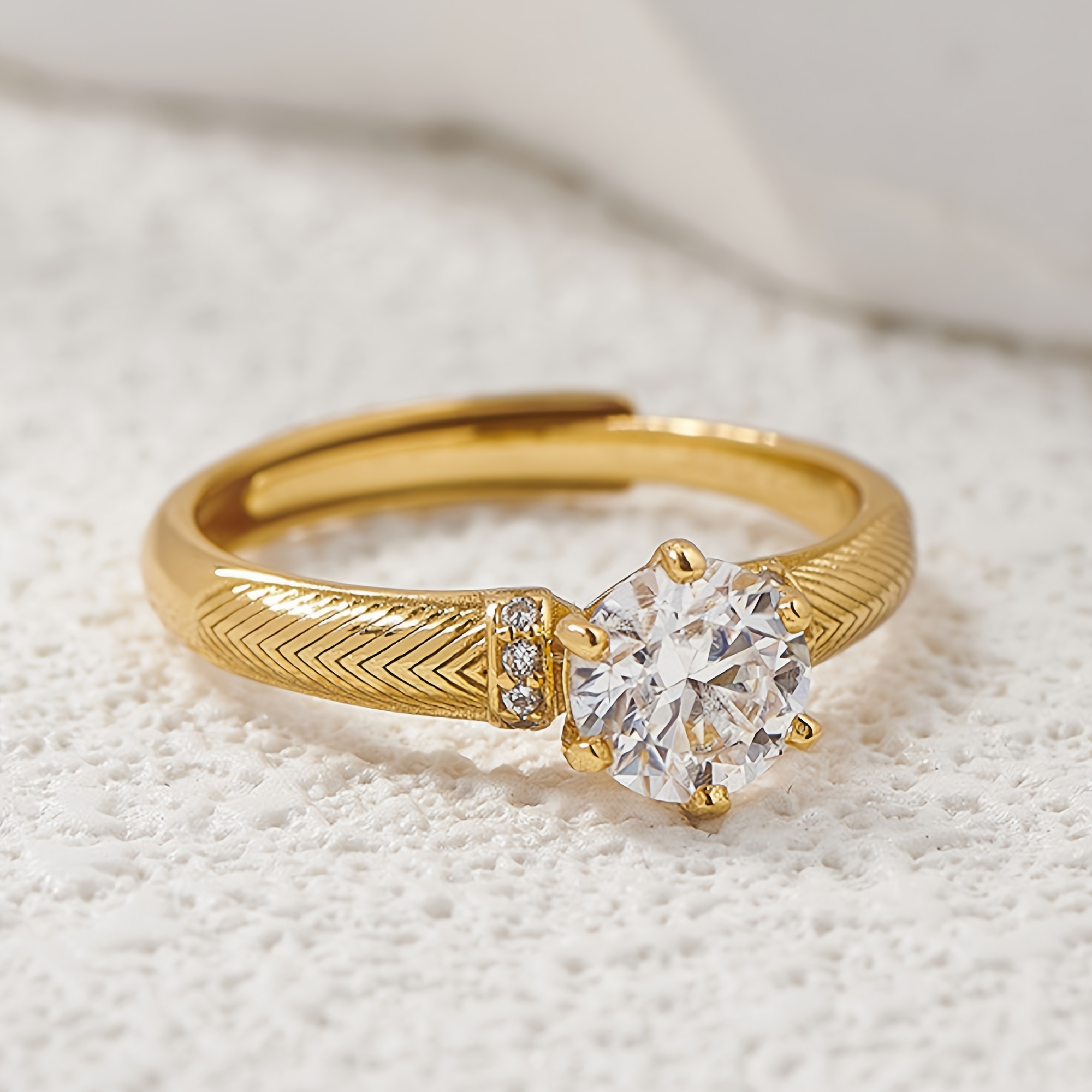 Vintage-Inspired 8ct Moissanite Ring in S925 Silvery